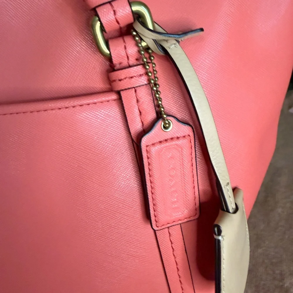 Coach Peyton Leather Jordan Double Zip Carryall tote/crossbody - Picture 3 of 16